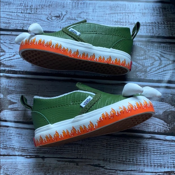 Vans - Picture 4 of 6